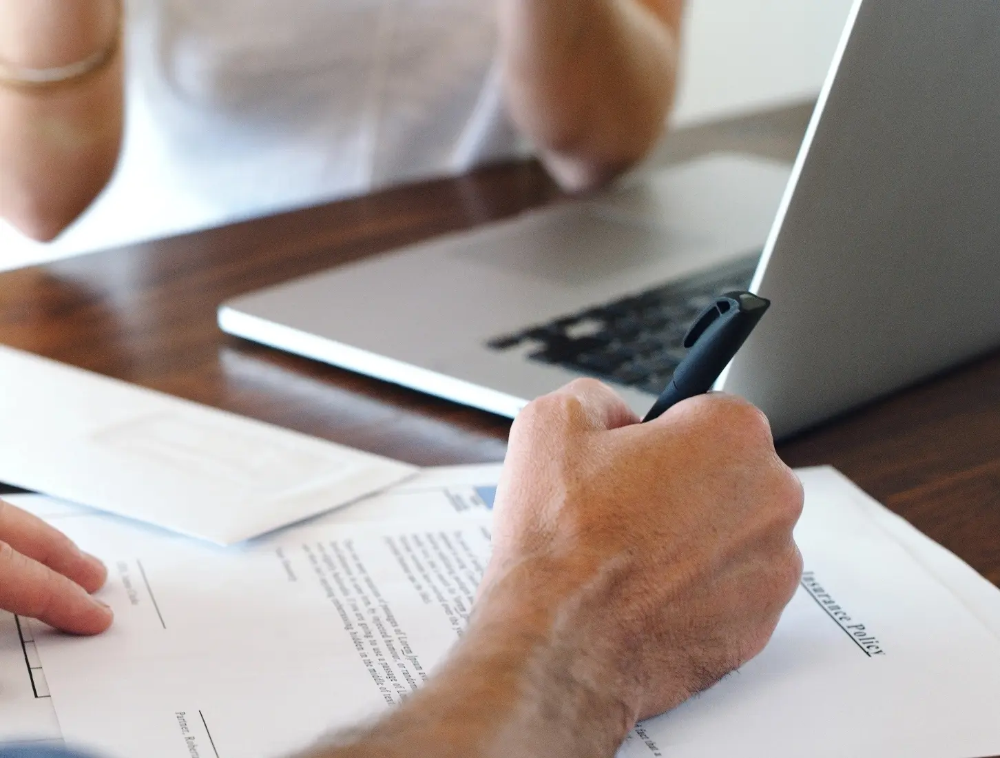 Avec chacun de vos particuliers-employeurs, vous devez signer un contrat de travail.